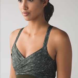 Lululemon Wrap it Up Tank - Size 4